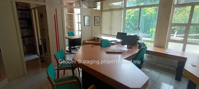 Port Louis Centre  Prox Jardin de la Compagnie Cerné House A louer bureau de 53m2 composé de 4 pièces et réception + ... (Mandat exclusif)