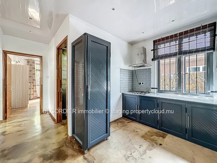 Spacious Contemporary House with Three Bedrooms