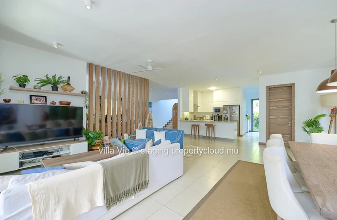 Grand Baie - Townhouse de 3 chambres en suites, accès mer, piscine