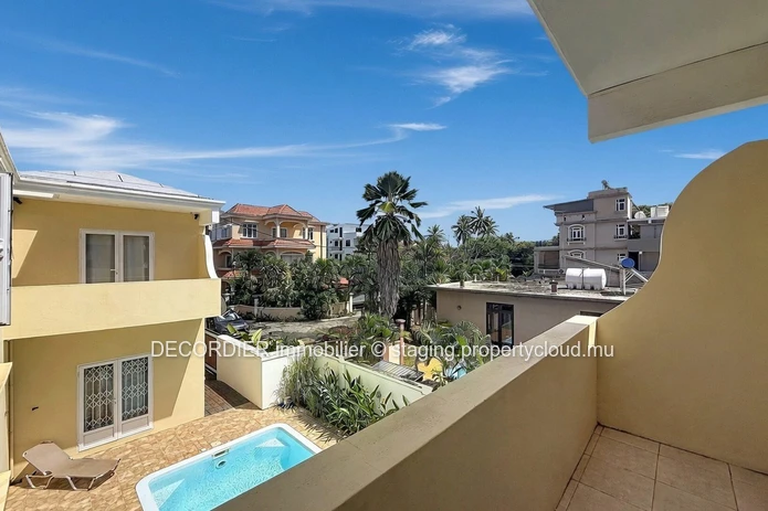 Maison en duplex à louer – Trou aux Biches
