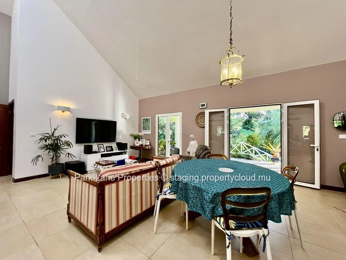 Colonial Elegance: A Tranquil Retreat in Chamarel (Sole Mandate)