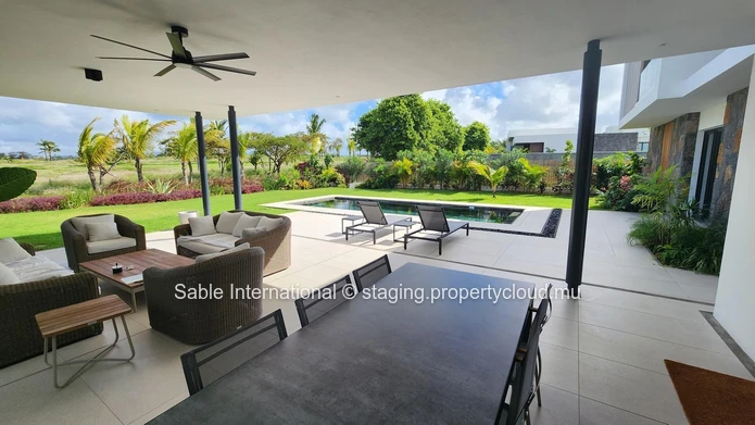 Luxury Golf Villa with Private Pool in Roches Noires! Fully furnished. 