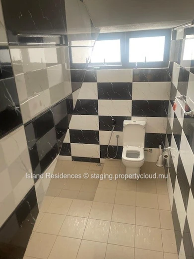 New construction - 3 bedrooms with pool and parking