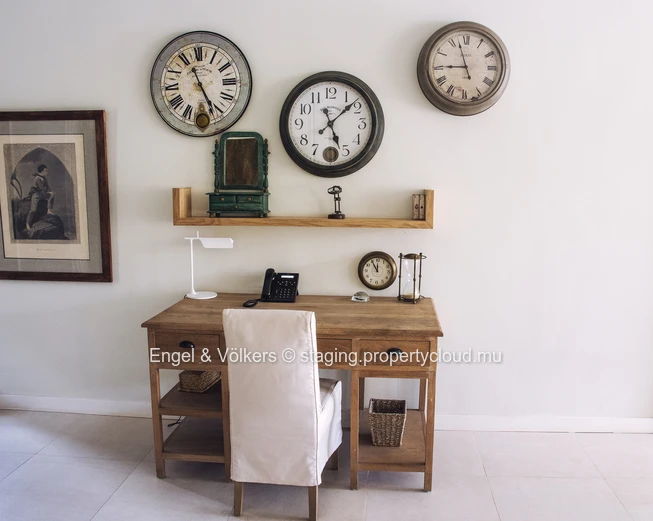 3-Bedroom Marina-Front Duplex with Splash Pool & Mountain views