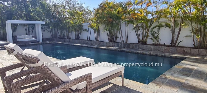  Luxurious Villa in Pointe aux Cannoniers, Mauritius 