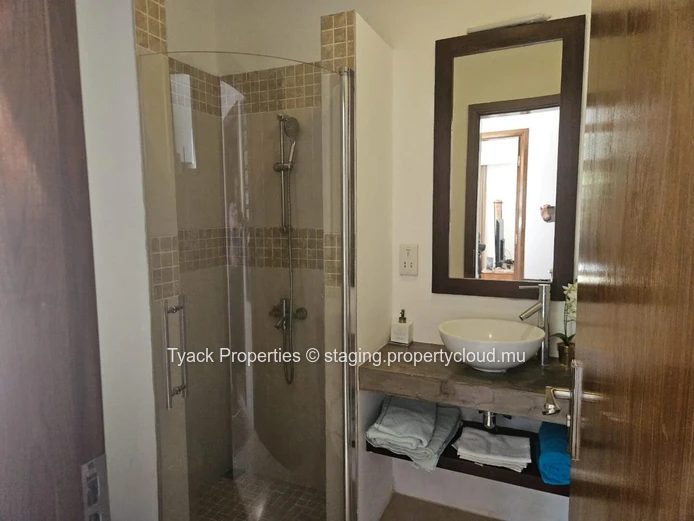 Elegant 4-Bedroom Villa with Pool and Garden – Grand Baie