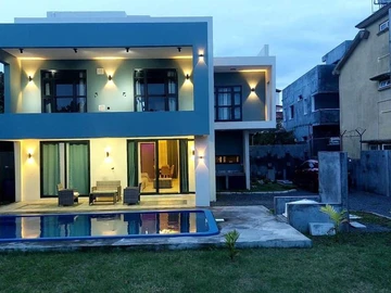 4 Bedroom Villa