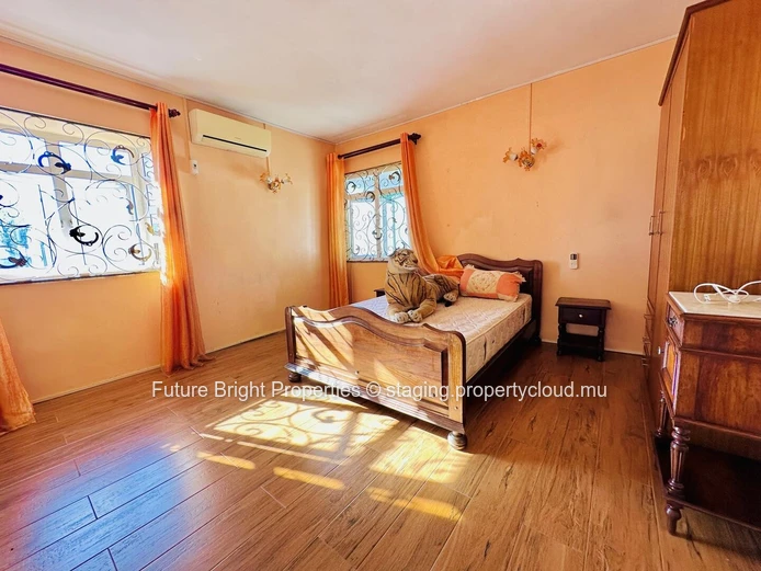 À Vendre – Élégante et Spacieuse Maison Familiale dans un Morcellement Paisible