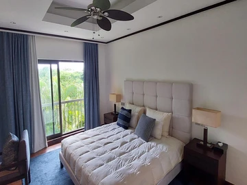 5 Bedroom Villa