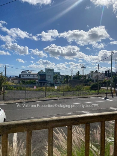 For Rent – Ideally Located Commercial Space in Roches Brunes