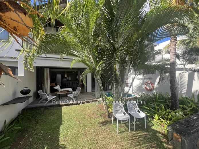 Duplex en Bord de Mer de 3 Chambres avec Anneau Privatif | La Balise Marina, Rivière Noire (Mandat exclusif)
