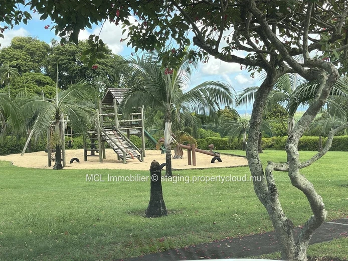Prime Residential Seaview Land in Mont Piton (Sole Mandate)