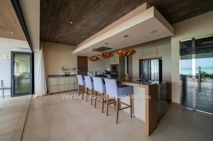 Péreybère – Villa de Luxe d’Exception en Bord de Mer avec 4 Chambres en Suite