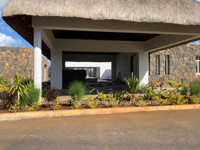 Superb Apartments With Sea Or Mountain Views Within A Beachfront Residence - Mauritius