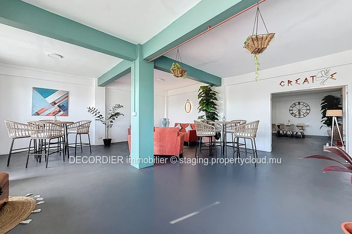 Commercial space for rent – Roches Brunes