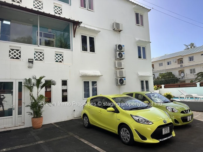 Complexe Residentiel De 6 Appartements Proche Plage De Flic En Flac - Ile Maurice