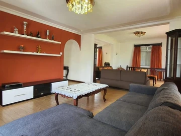 5 Bedroom Villa