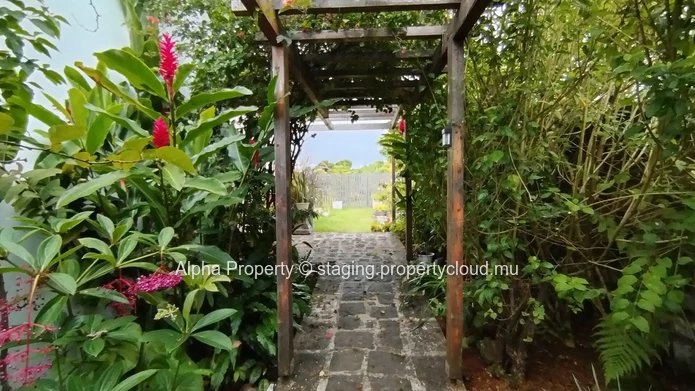 For sale stunning Rustic Home in Verdun, Moka district – 254 m² on a plot of 888 m² 