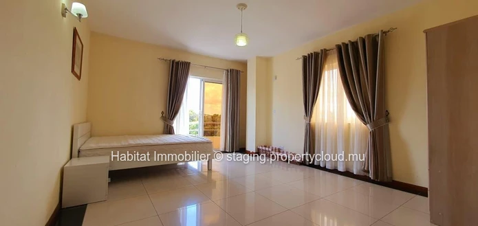 A VENDRE - Magnifique appartement (avec ascenseur) meublé et équipé de 151 m2 idéalement situé dans une résidence séc...