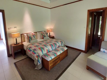 4 Bedroom Villa