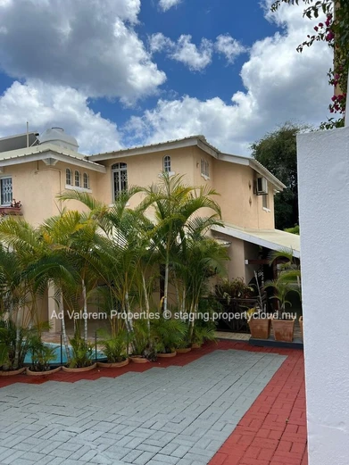 House for sale in Flic en Flac!