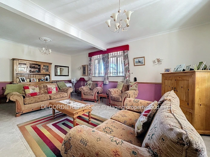 Charming family home in Grand Gaube, close to the sea (Sole Mandate)