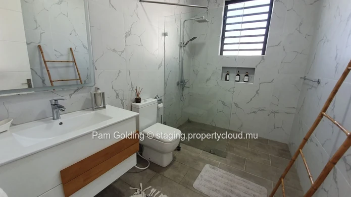 Appartement spacieux et sécurisé de 3 chambres à coucher pour une location à long terme