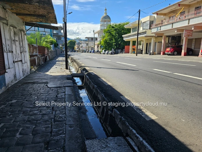 Terrain commercial, Port Louis