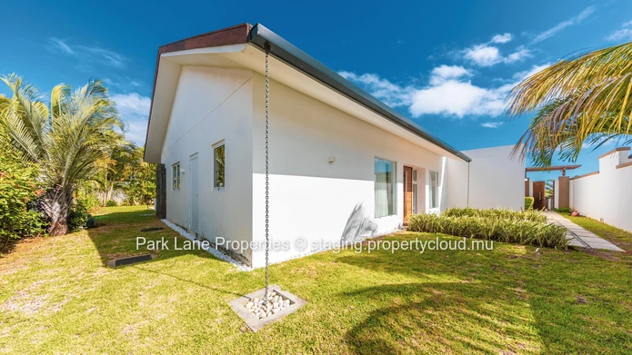 For Sale – Elegant 3-Bedroom Contemporary Villa with Private Pool in Grand Bay.
