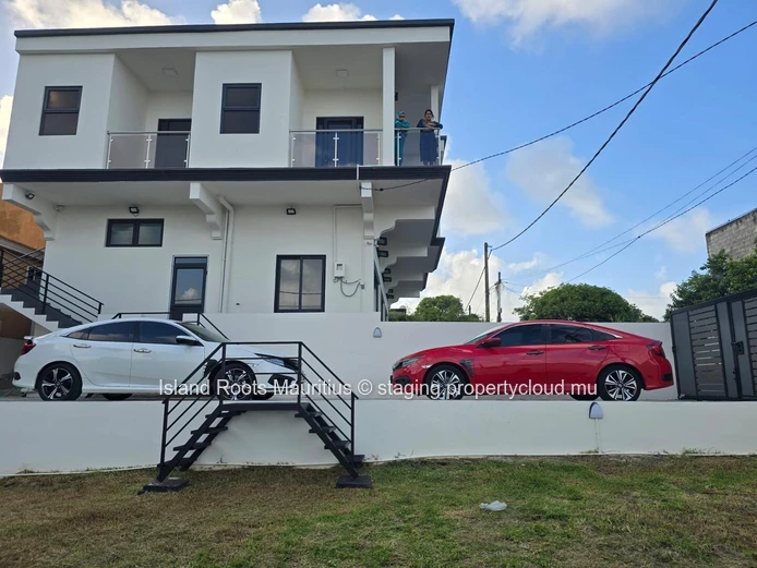3 Newly Built Commercial Units in Goodlands, not far from Super U!