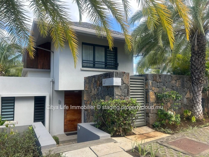Luxurious RES Villa with Private Pool in Rivière Noire - Black River Area! 3 Beds, Solar Panels, Close to Amenities. ...