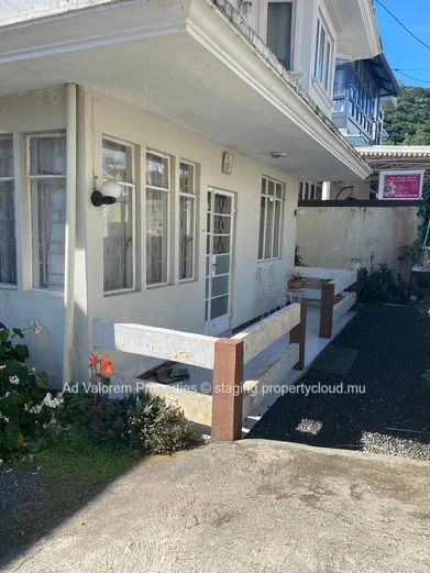 Maison à vendre à Candos – Idéale pour famille multigénérationnelle