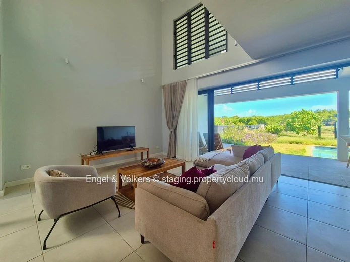 Modern 4-Bedroom Duplex with Private Pool & Gold Membership Benefits