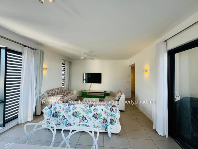 Penthouse meublé à louer à Rivière Noire - Black River, 230m², 3 chambres, services et aménités inclus, vue sur mer. ...