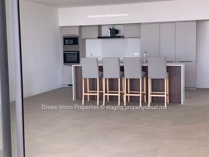 Top Duplex Neufs Avec Acces Plage – Sublime Vue Mer A Riviere Noire – Ile Maurice