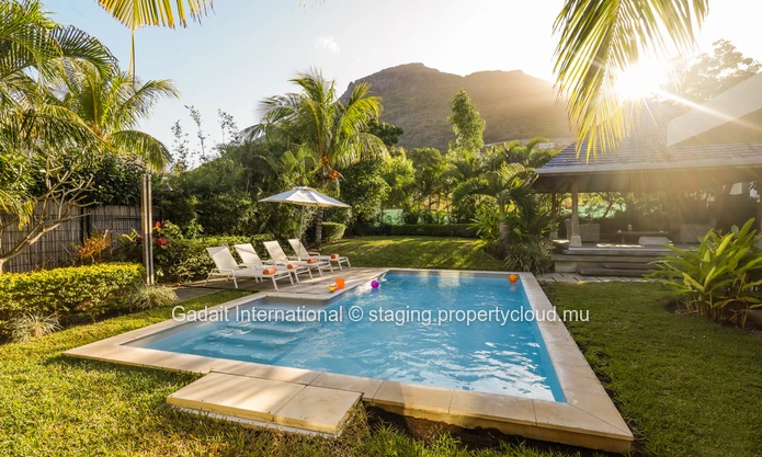Villa de 4 chambres avec Services sur-mesure à vendre à Rivière Noire