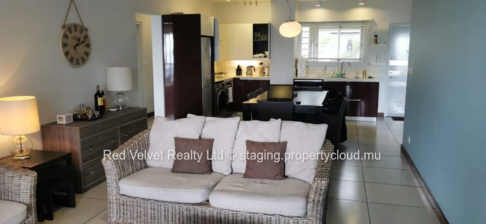 VENTE URGENTE : Appartement de 3 chambres clés en main en bord de mer à Pointe aux Biches