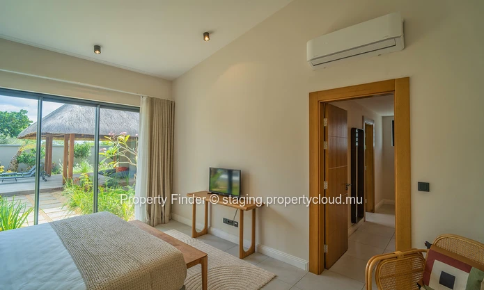 Luxury 5-Bedroom with Private Pool in Tamarin