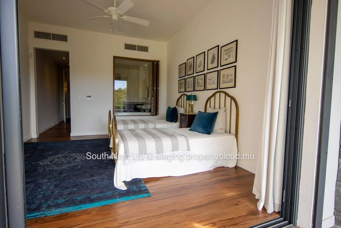 Modern triplex villa with 4 bedrooms