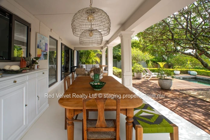 Villa de luxe 4 chambres avec piscine sur 1 332 m² de terrain – Mont Piton, Mapou | Rs 29M