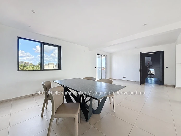 Penthouse with sea view in Albion