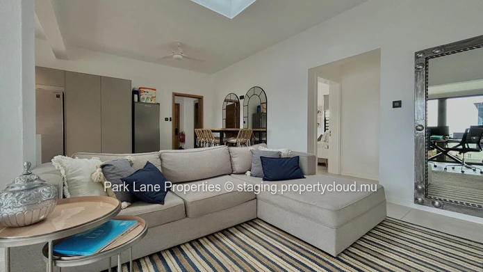Modern 3-Bed Apartment with Rooftop Terrace and Stunning Sea Views 