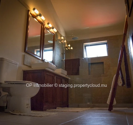 4-Bedroom House for Sale in Pereybere with Private Pool on 650m² Land