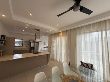 4 Bedroom Villa