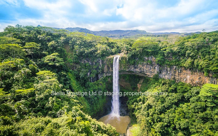 Discover the refinement of Domaine de Palmyre, an upscale residential development ideally located on the prestigious ...