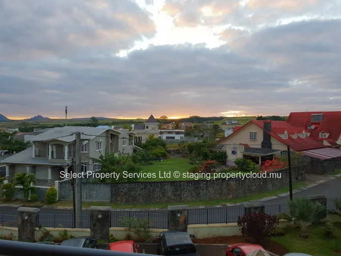 Furnished Modern Apartment for rent in Trianon, Quatre Bornes 