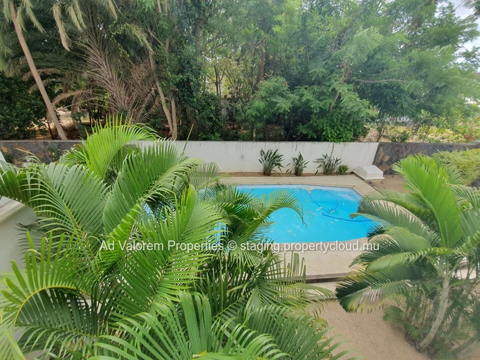 Beautiful Apartment for Sale in Rivière Noire (Sole Mandate)