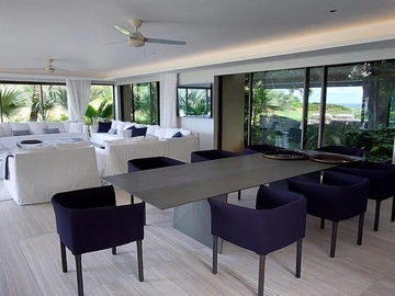 5 Bedroom Villa