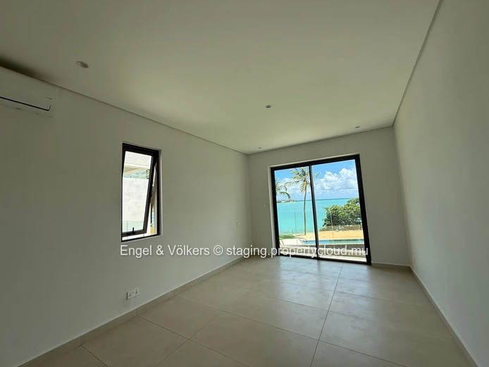 Beachfront Freehold Apartment for Sale – Accessible to Locals & Foreign Buyers