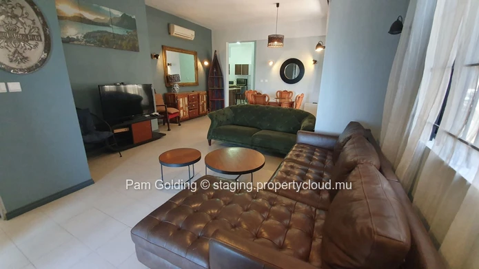 Appartement au rez-de-chaussée près de la plage.